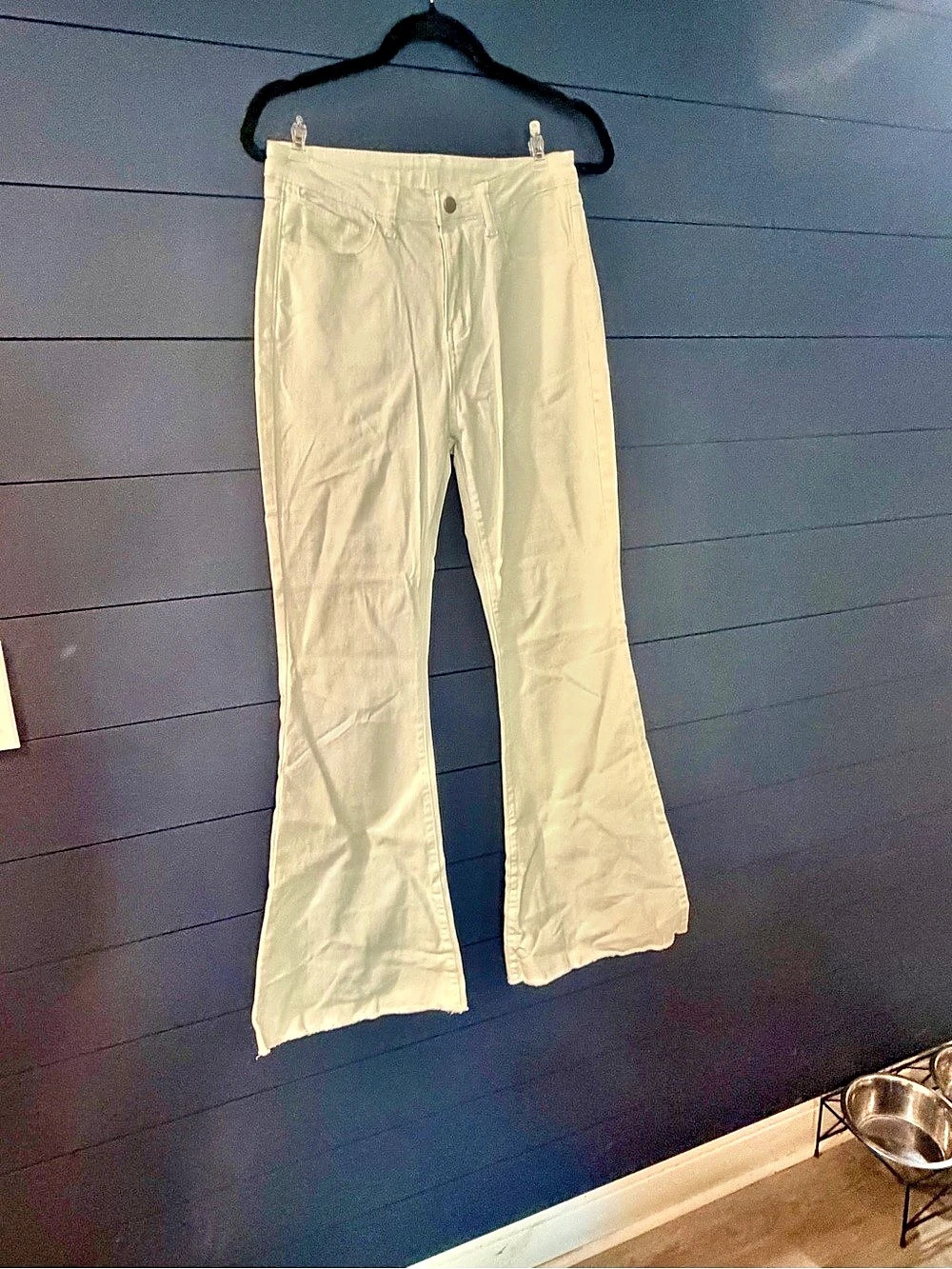 SHEIN Women's Flare Jeans in White Size Large Like New
